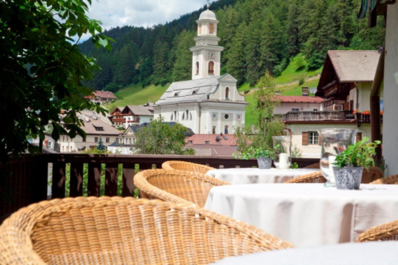 Hotel Strobl Sexten Bagian luar foto