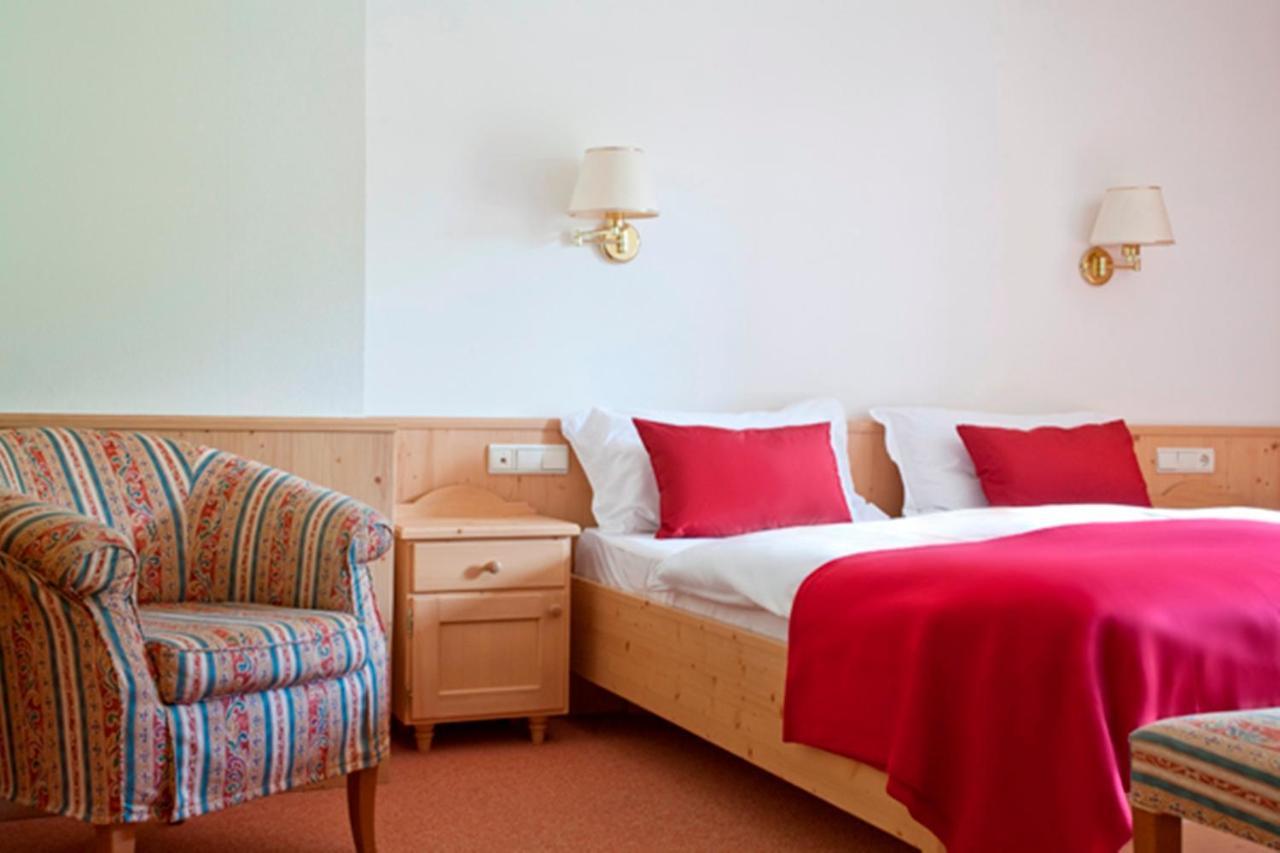 Hotel Strobl Sexten Bagian luar foto