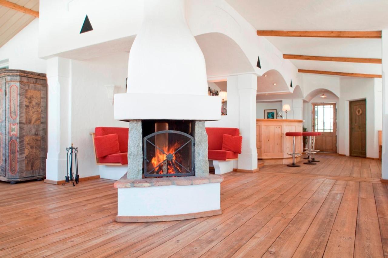 Hotel Strobl Sexten Bagian luar foto