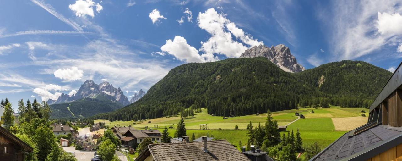 Hotel Strobl Sexten Bagian luar foto