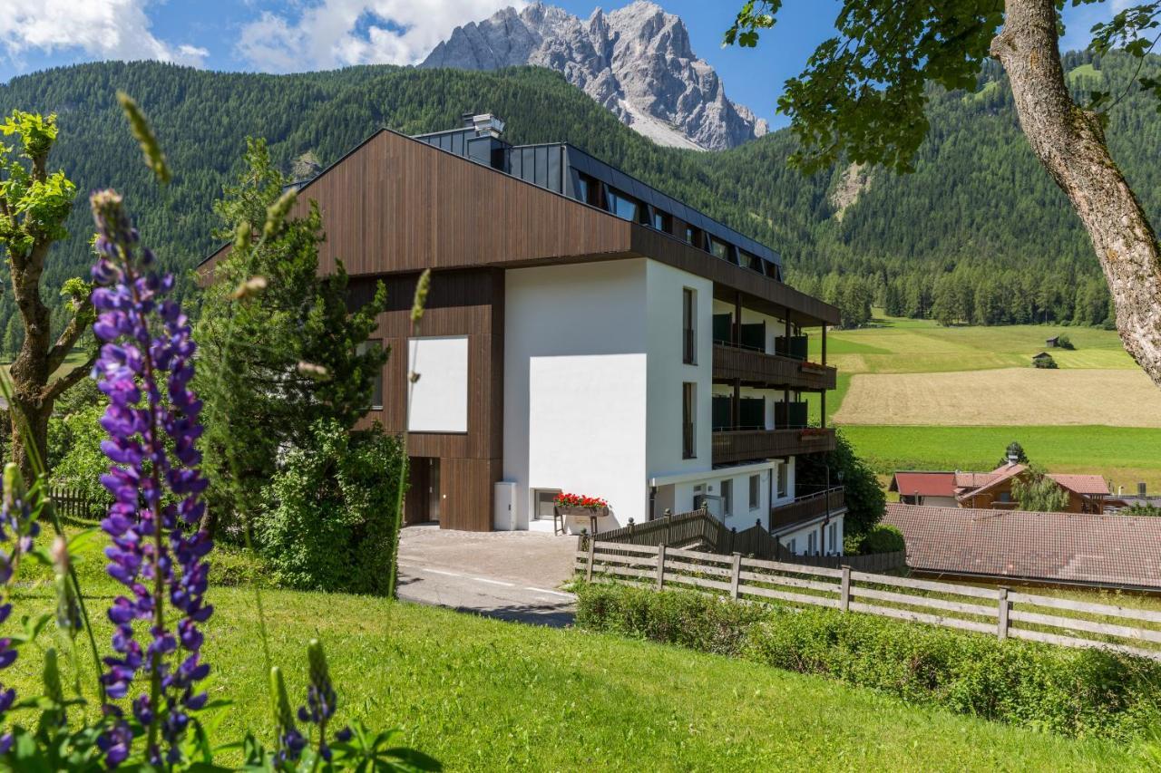 Hotel Strobl Sexten Bagian luar foto