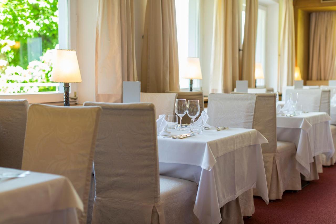 Hotel Strobl Sexten Bagian luar foto