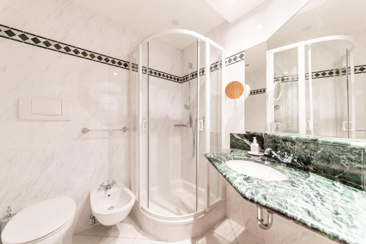 Hotel Strobl Sexten Bagian luar foto